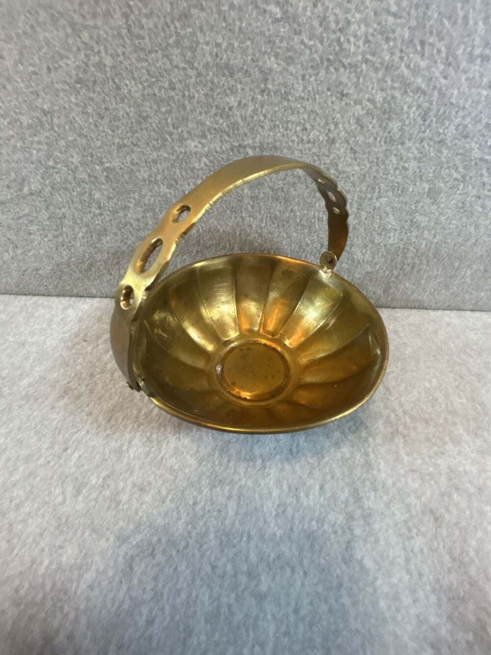 Vintage Solid Brass Small Candy Dish/Trinket Bowl/Basket With Foldable Scalloped